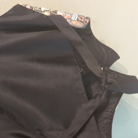 Nadia Dog Vest Vintage Y2K Button Down USA Made Italian Fabric Medium Tapestry - Picture 8 of 10